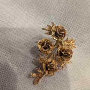 Gold Floral Rose Cluster Brooch Pin - Women Jewelry